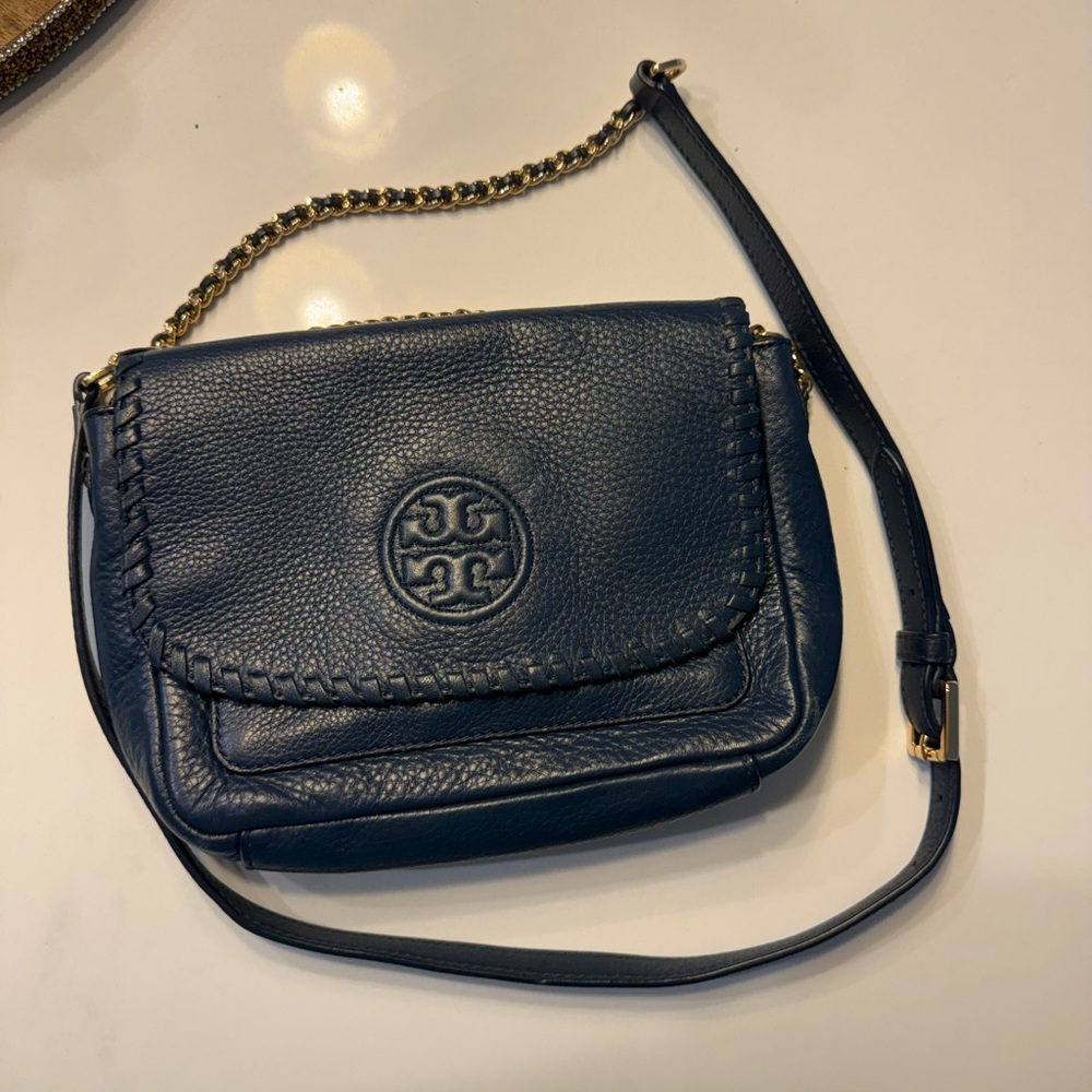Tory Burch crossbody amazing condition